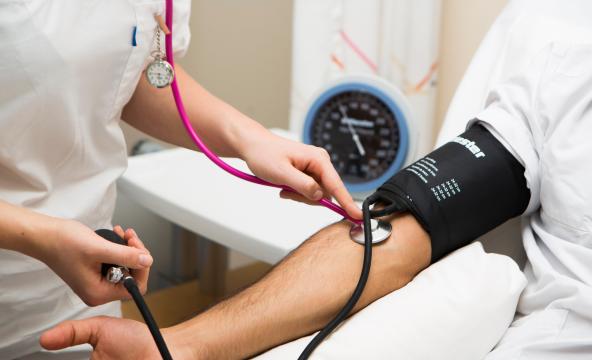 Blodtrykk testes