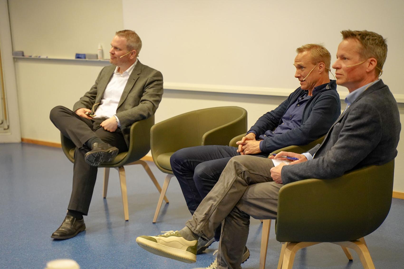 Håkon Lunde Saxi, professor ved Forsvarets høgskole Tormod Heier, professor ved Forsvarets høgskole  Torbjørn Pedersen, professor ved Nord universitet