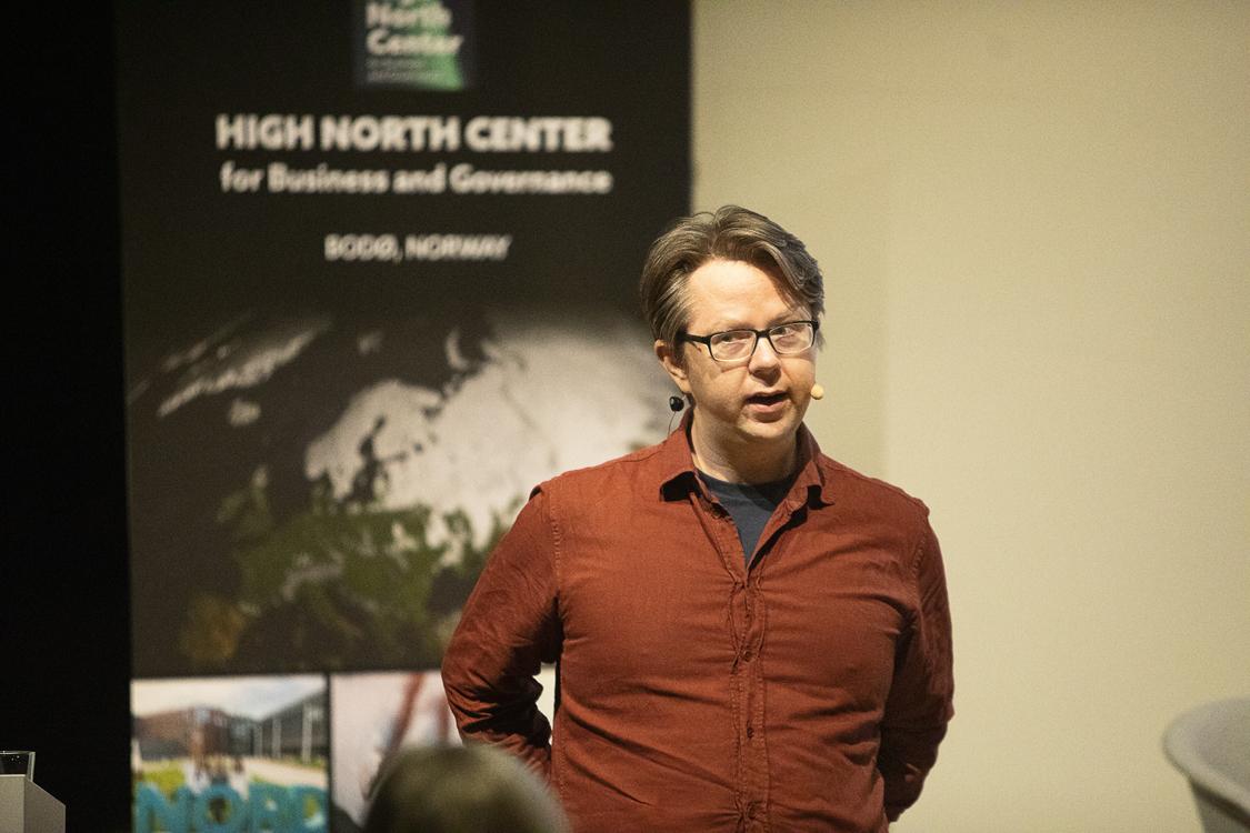 Kina-kjenner: Hans Jørgen Gåsemyr ga et inspirerende innlegg knyttet til Kinas internasjonale engasjement. ALLE FOTO: Hogne Bø Pettersen/Nordområdesenteret